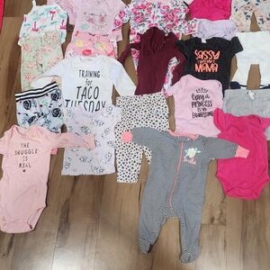 Lot Of Baby Clothes Size 0 To 9 Months